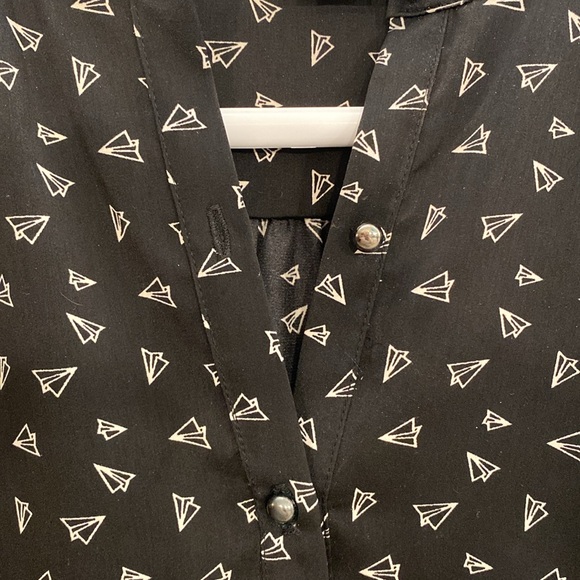 Twik from Simons polyester blouse. Cute paper plane design. Extra buttons. - Picture 3 of 5